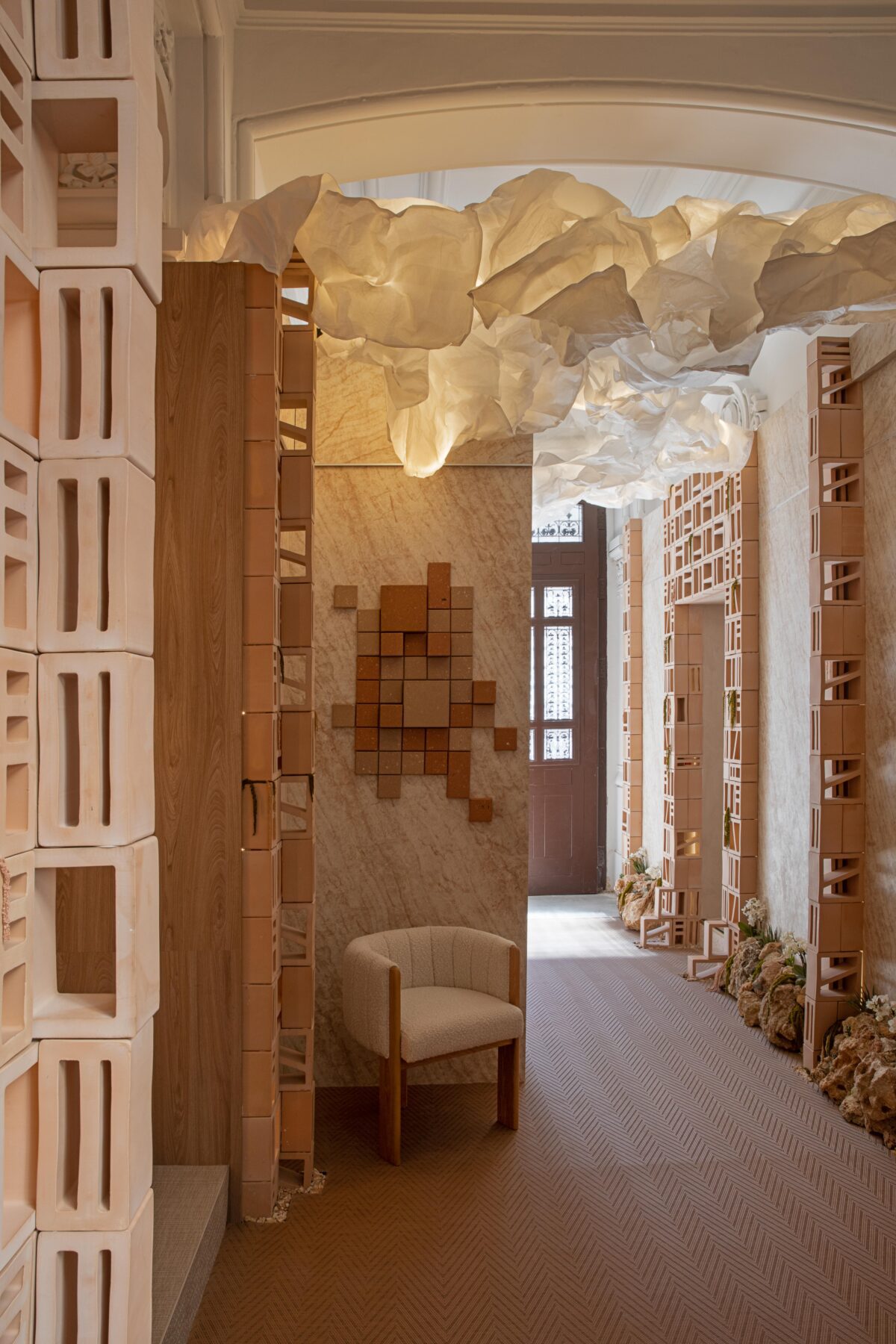 Lobby to the sky